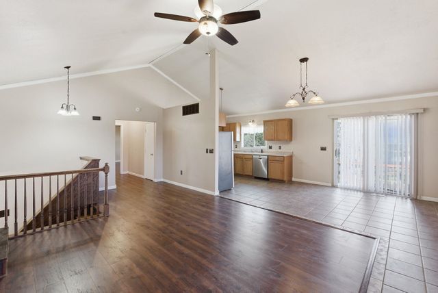 400 W White Tail St, Derby, KS 67037