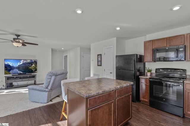 744 Parkside Drive, Woodruff, SC 29388