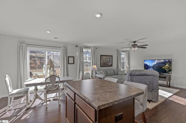 744 Parkside Drive, Woodruff, SC 29388