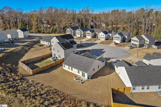 744 Parkside Drive, Woodruff, SC 29388