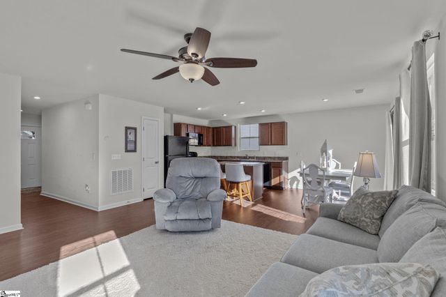 744 Parkside Drive, Woodruff, SC 29388