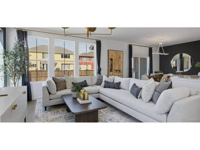 7039 Juniper Dr, Thornton, CO 80602