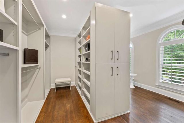 9950 Farmbrook Lane, Johns Creek, GA 30022