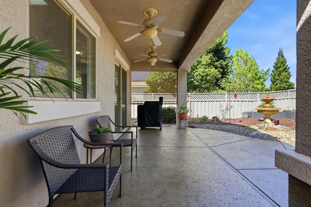 1740 Crocker Ln, Lincoln, CA 95648