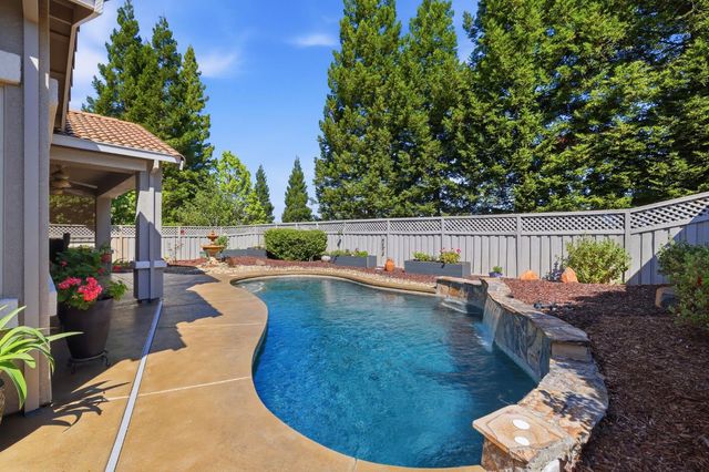 1740 Crocker Ln, Lincoln, CA 95648
