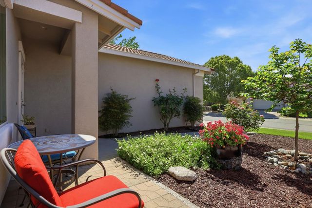 1740 Crocker Ln, Lincoln, CA 95648