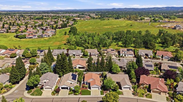 1740 Crocker Ln, Lincoln, CA 95648