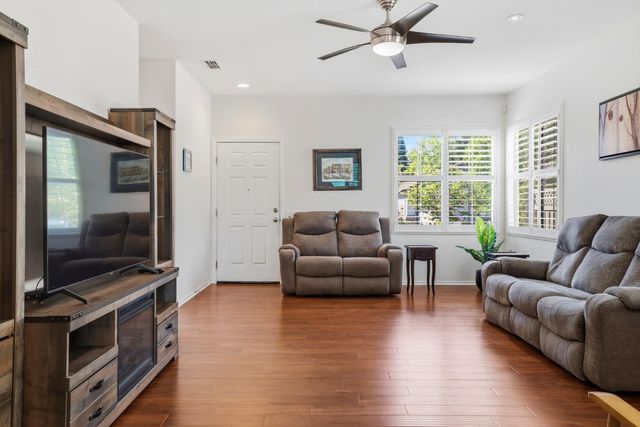 1740 Crocker Ln, Lincoln, CA 95648