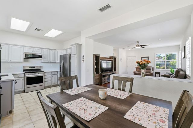 1740 Crocker Ln, Lincoln, CA 95648