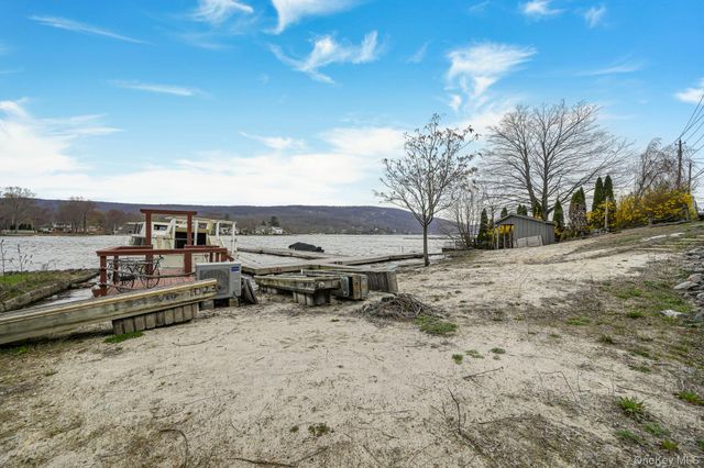 649 Jersey Avenue, Greenwood Lake, NY 10925