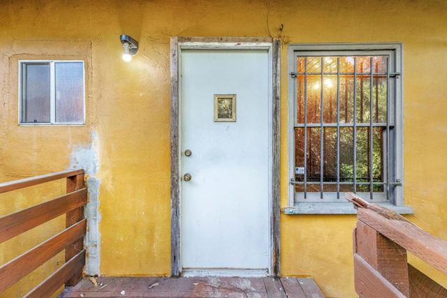 6180 Oakdale Avenue, Oakland, CA 94605