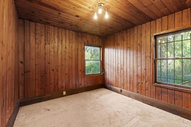 6180 Oakdale Avenue, Oakland, CA 94605