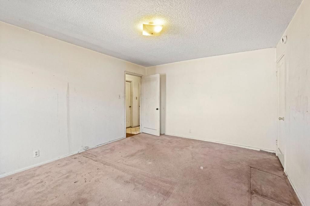 Image 19 of property listing at 6180 Oakdale Avenue, Oakland, CA 94605