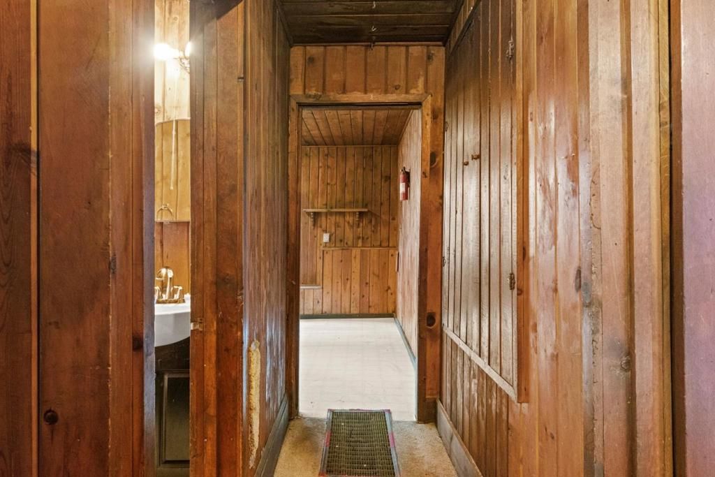 Image 28 of property listing at 6180 Oakdale Avenue, Oakland, CA 94605