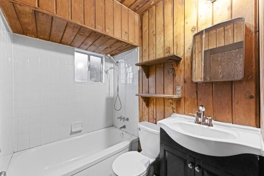 Image 29 of property listing at 6180 Oakdale Avenue, Oakland, CA 94605