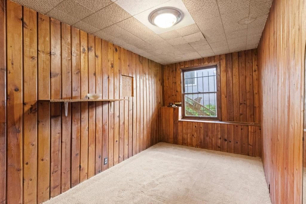 Image 32 of property listing at 6180 Oakdale Avenue, Oakland, CA 94605