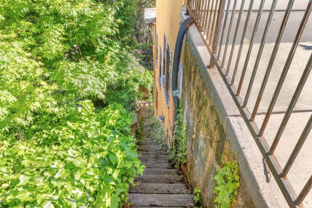 Image 37 of property listing at 6180 Oakdale Avenue, Oakland, CA 94605