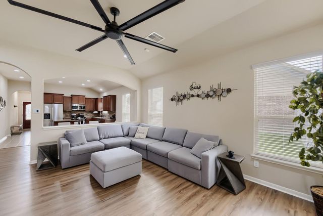 10 Supiro Court, Manvel, TX 77578