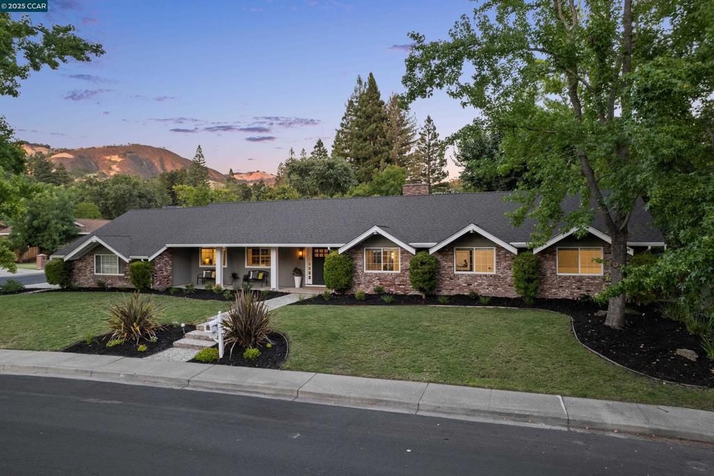 1050 White Gate Rd, Alamo, CA 94507