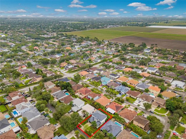 16132 SW 147th Ln, Miami, FL 33196