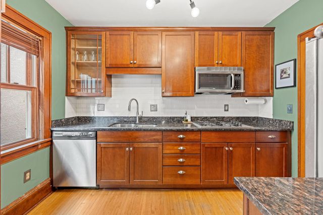 3332 Colfax Avenue S 101, Minneapolis, MN 55408