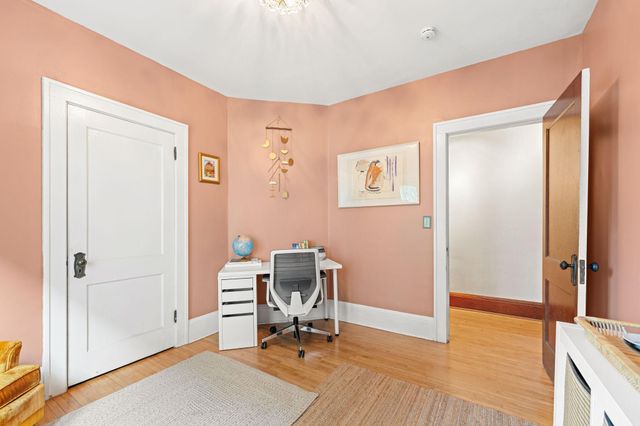 3332 Colfax Avenue S 101, Minneapolis, MN 55408