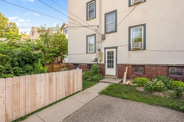 3332 Colfax Avenue S 101, Minneapolis, MN 55408