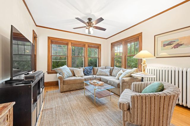 3332 Colfax Avenue S 101, Minneapolis, MN 55408