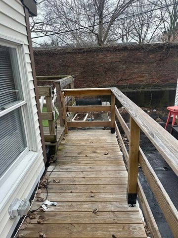 525 E 3rd St 2R, Boston, MA 02127