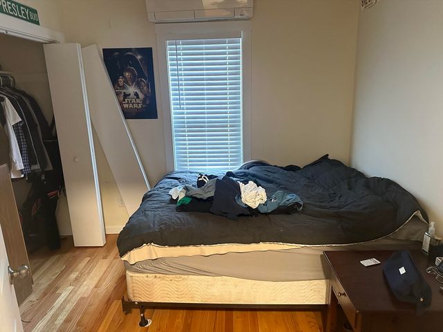 525 E 3rd St 2R, Boston, MA 02127