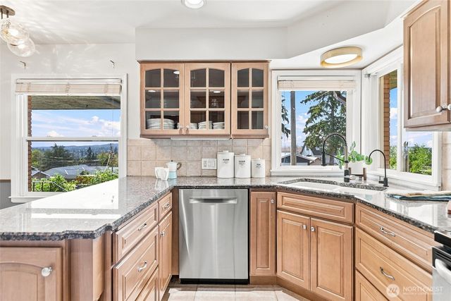 2006 Brashem Avenue, Bremerton, WA 98310