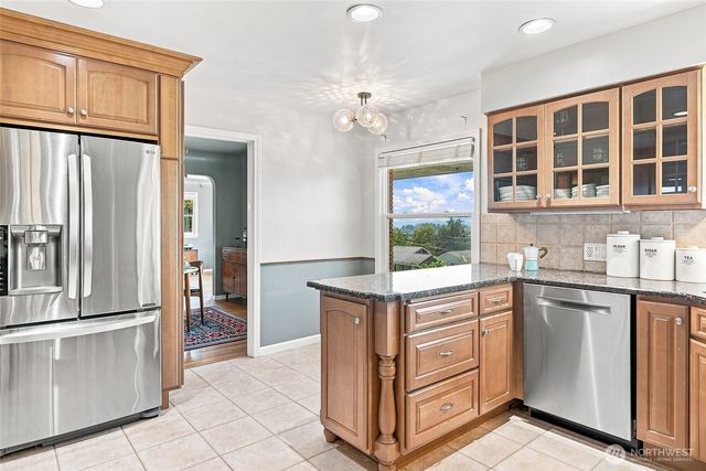 2006 Brashem Avenue, Bremerton, WA 98310