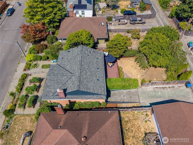 2006 Brashem Avenue, Bremerton, WA 98310