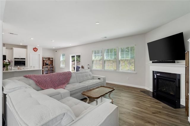 131 Somerset Lane, Central, SC 29630