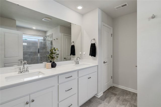 131 Somerset Lane, Central, SC 29630