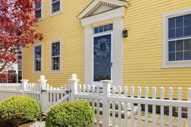 244 New Castle Avenue, Portsmouth, NH 03801