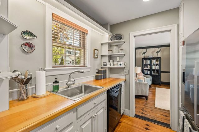 244 New Castle Avenue, Portsmouth, NH 03801