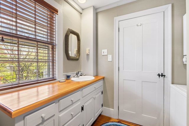 244 New Castle Avenue, Portsmouth, NH 03801
