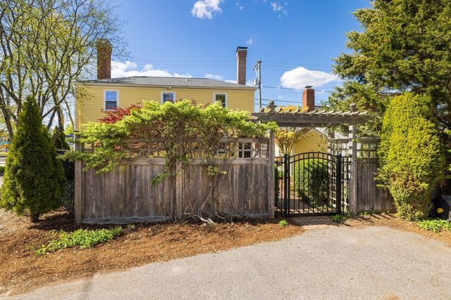 244 New Castle Avenue, Portsmouth, NH 03801