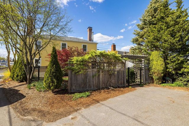 244 New Castle Avenue, Portsmouth, NH 03801