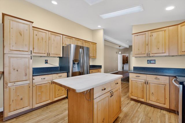 214 Sunrise Bluffs Drive, Belen, NM 87002