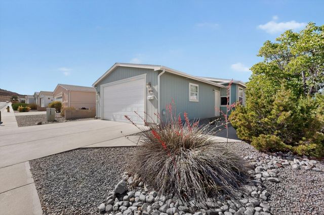 214 Sunrise Bluffs Drive, Belen, NM 87002