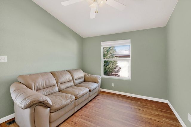 214 Sunrise Bluffs Drive, Belen, NM 87002