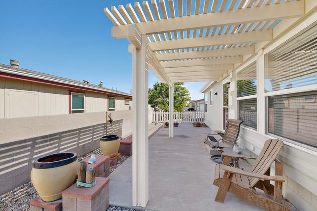 214 Sunrise Bluffs Drive, Belen, NM 87002