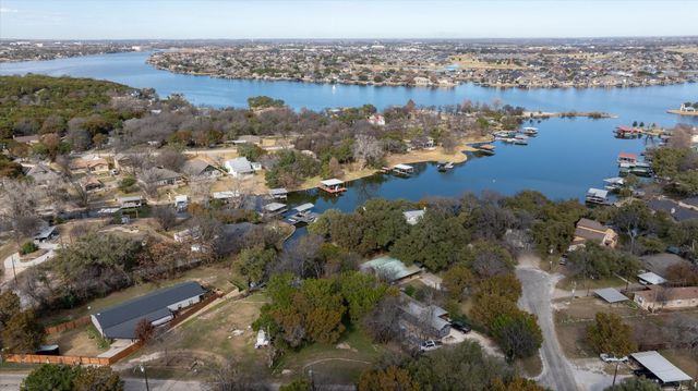 1310 Keechi Trail, Granbury, TX 76048