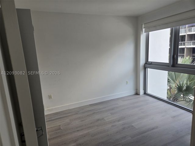 13800 Highland Dr 207, North Miami Beach, FL 33181