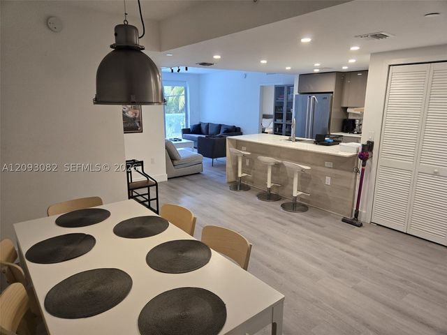 13800 Highland Dr 207, North Miami Beach, FL 33181