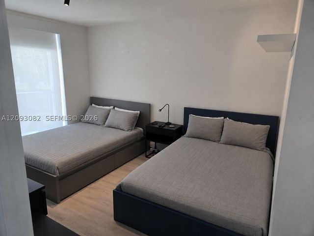 13800 Highland Dr 207, North Miami Beach, FL 33181