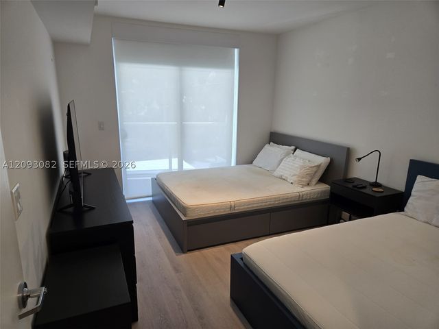 13800 Highland Dr 207, North Miami Beach, FL 33181