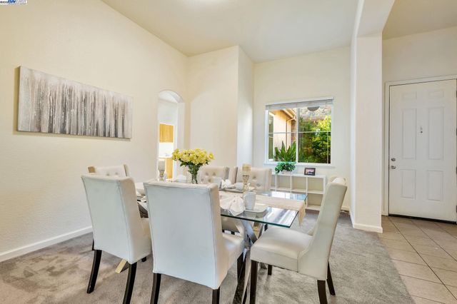 1145 Hartwell Ave, Stockton, CA 95209